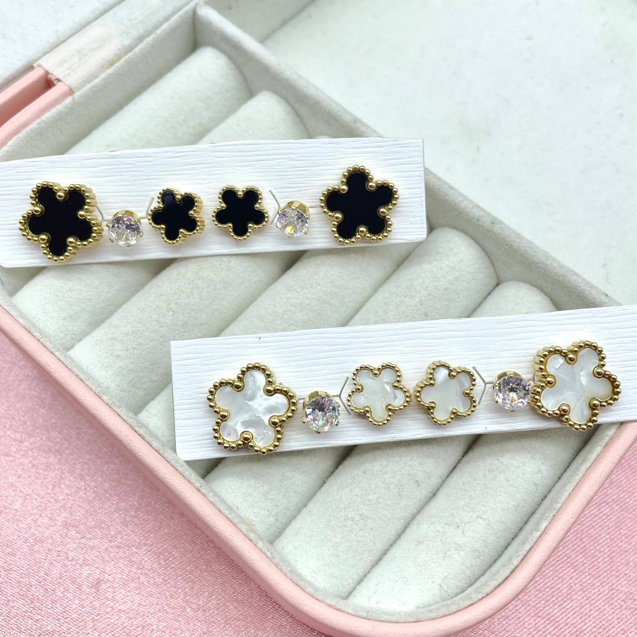 4 Paia Di Orecchini A Forma Di Caprifoglio, Trama Retrò E Geometria Irregolare: Eleganti Accessori Femminili Per Cena O Tutti I Giorni