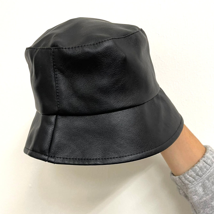 Cappello Bucket in simil pelle - Iride shop - accessori donna