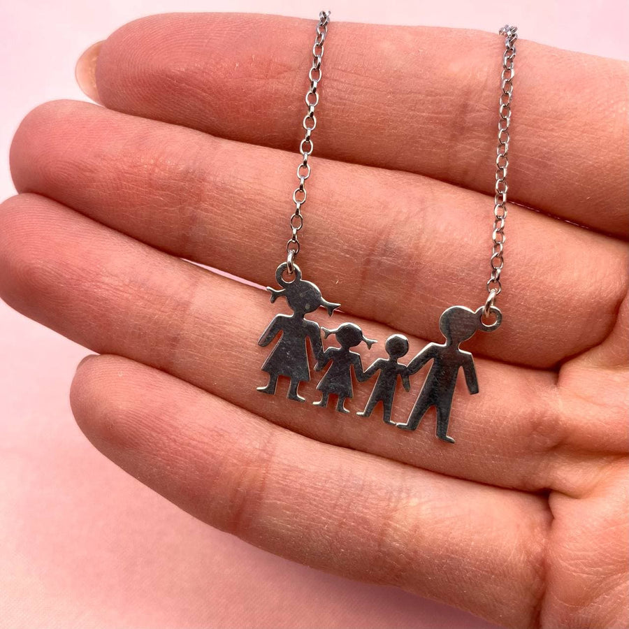Silver Personalised Family Tree Pendant With Link Chain – GIVA Jewellery