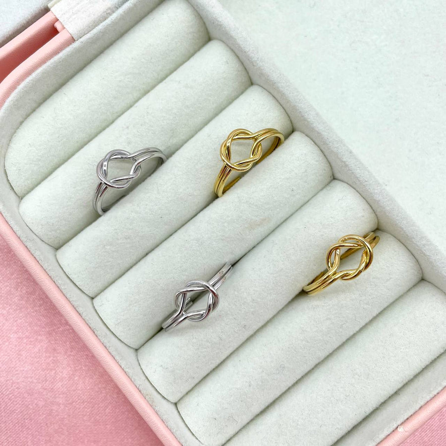 Knot adjustable ring