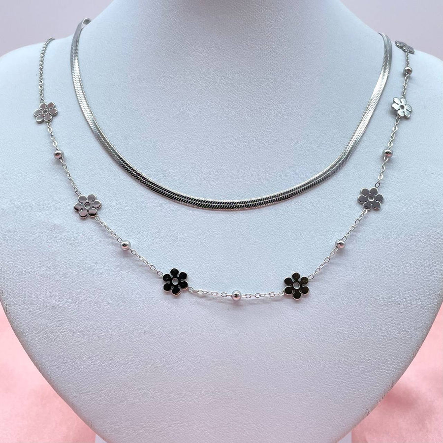 Double flower necklace